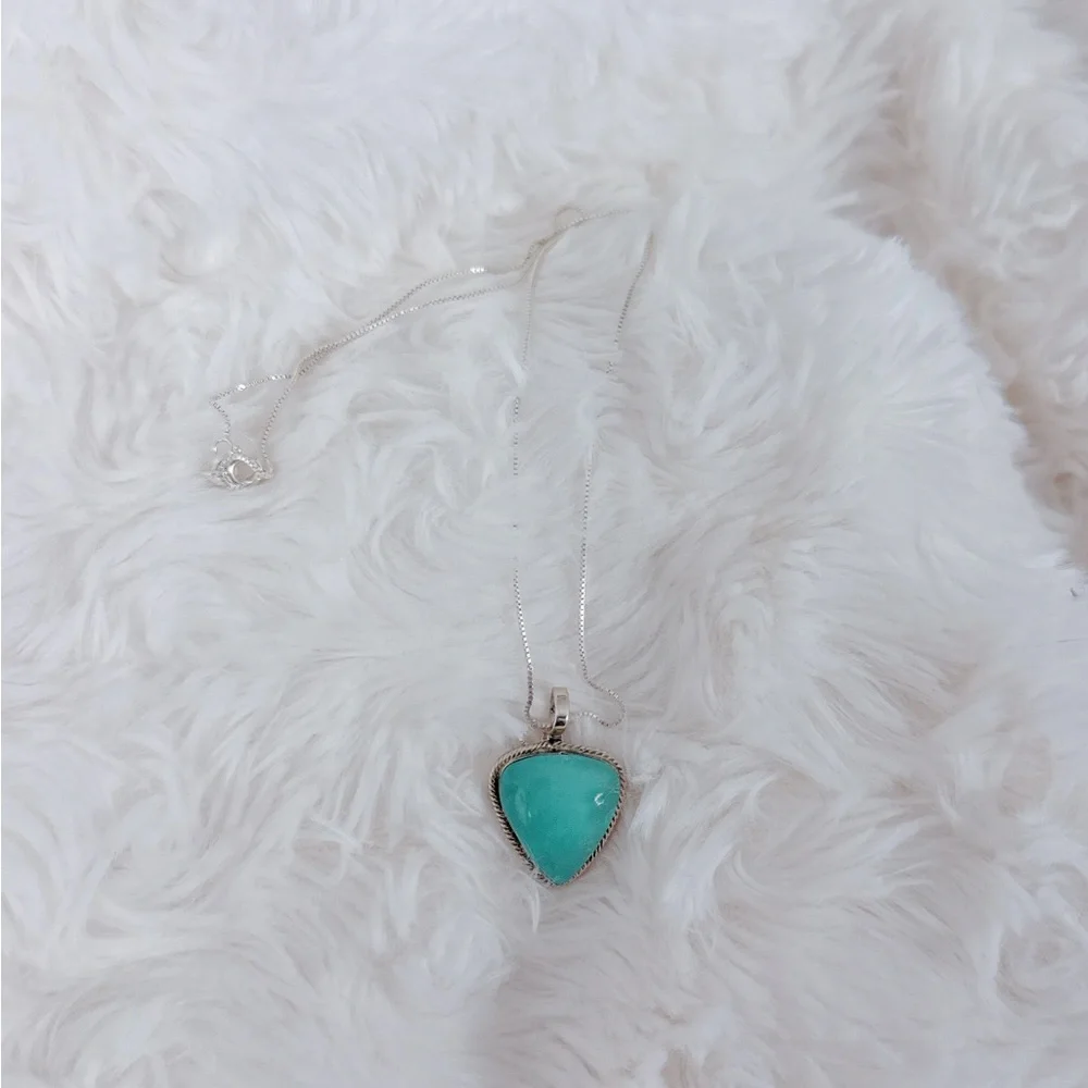 Turquoise Tuesday ★ Sonyei Coho To The Point Necklace ★ Green Blue - Picture 3 of 5